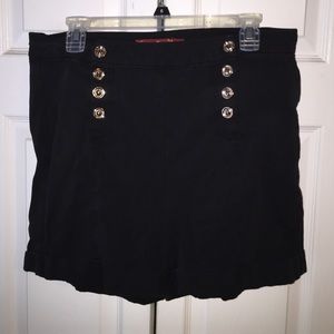 HIGH WAIST SHORTS
