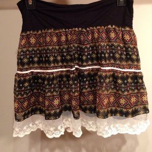 Tribal print skirt with lace