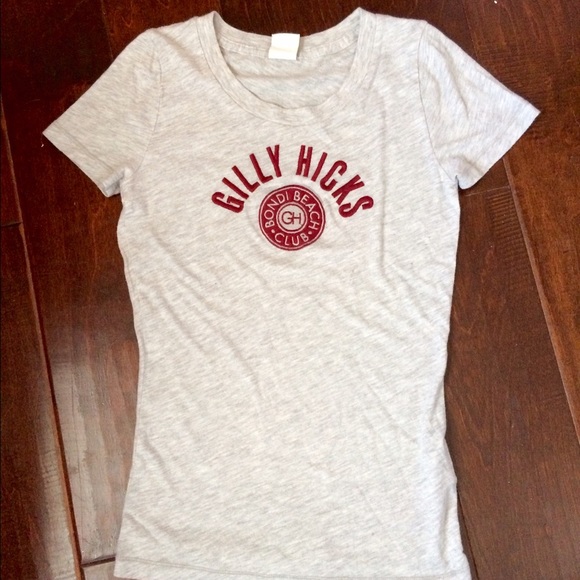 Gilly Hicks T-shirt