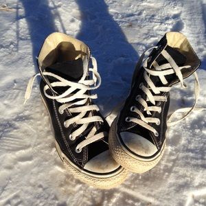 BLACK Converse Chuck Taylor's