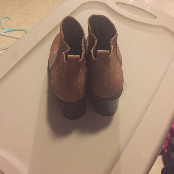 Brown booties - Picture 3 of 4