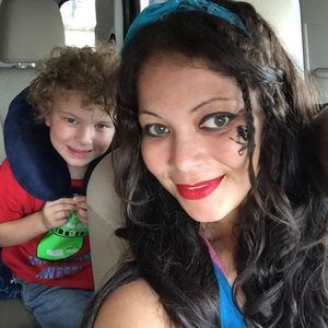 Meet your Posher, Crystal