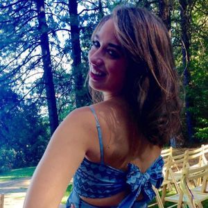 Meet your Posher, Adrienne