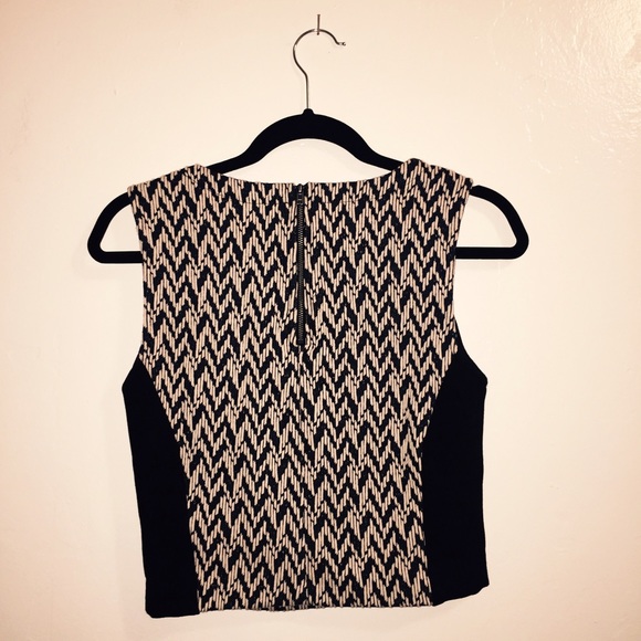 Ella Moss Black and White tank - Picture 2 of 3