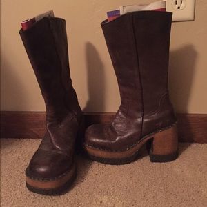 London Underground boots