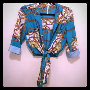 Printed Tie front blouse. Size med.