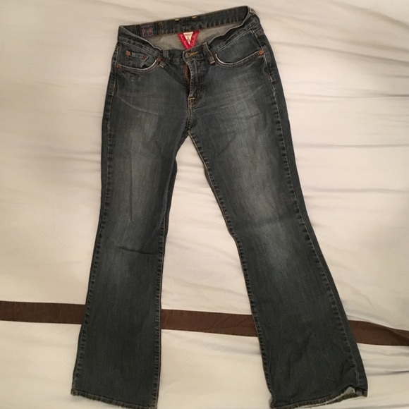 Lucky Jeans