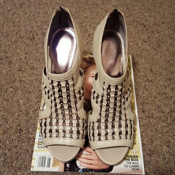 Calvin Klein chain mail pumps