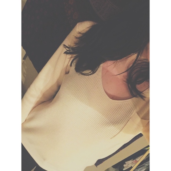 📦sold📦Cream Sweater