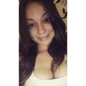 Meet your Posher, Chalia