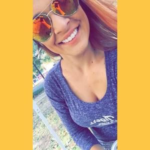 Meet your Posher, Kayla