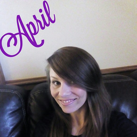 Meet your Posher, April