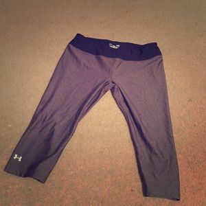 Fitted Under Armour Capri Pants.