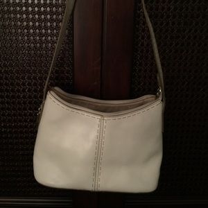 Authentic Off-White Fossil Purse and Wallet.
