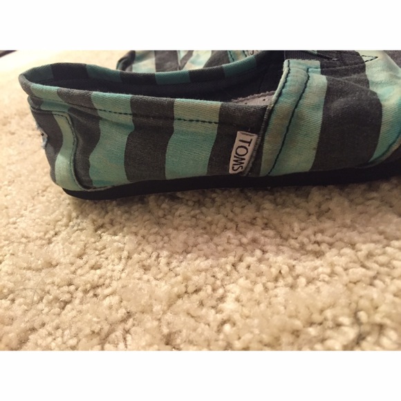 Toms Classic Slip-ons