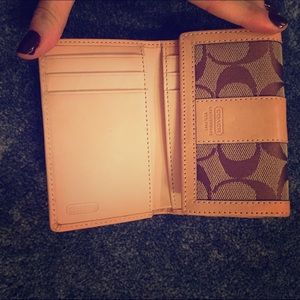 COACH Wallet in signature fabric