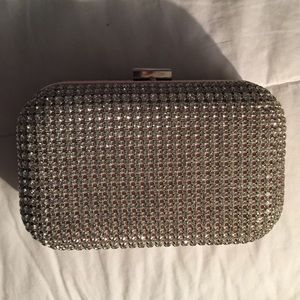 Aldo clutch