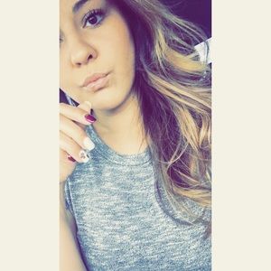Meet your Posher, Leticia