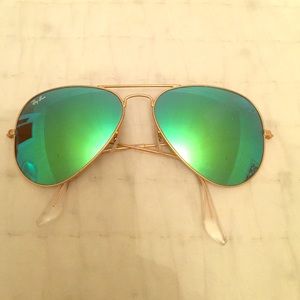 Ray-Ban mirrored aviator