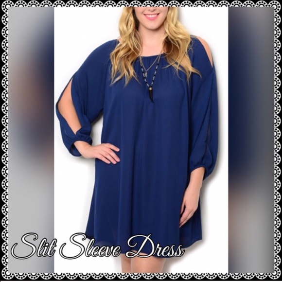 1 Day Sale - Flowy Dress With Slit Sleeves 💙