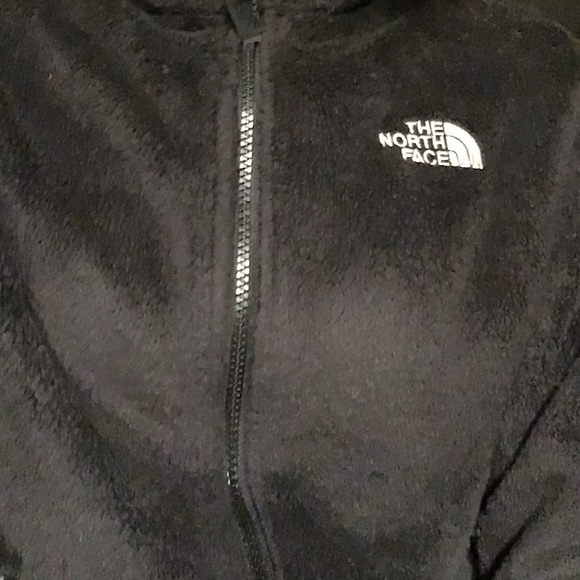 BLACK FUZZY NORTHFACE WOMENS MEDIUM