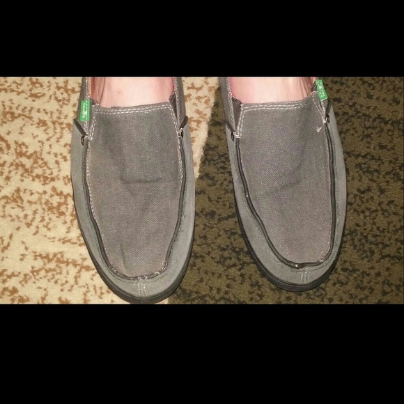 Sanuk Slip-Ons(men's 9 women's 10.5)