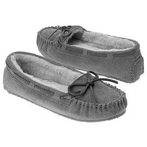 Grey furry Minnetonka moccasins-lightly worn