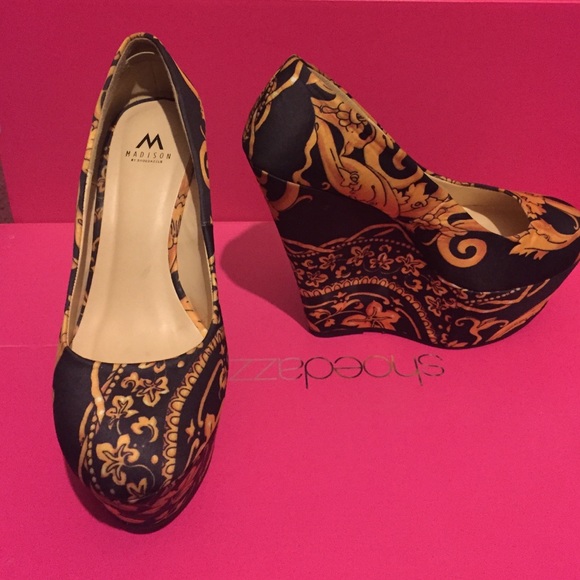 Madison by shoe dazzle wedge heels! 😘