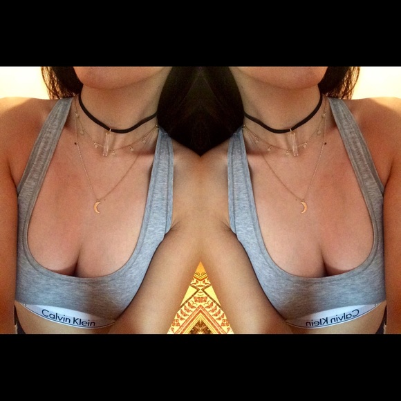 Choker necklace