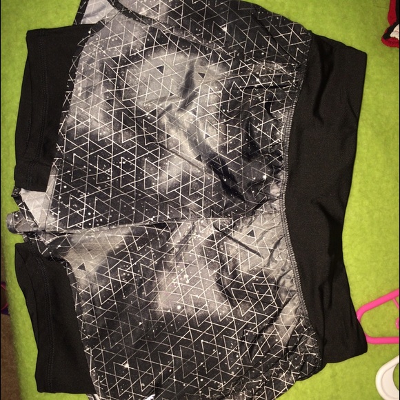 Yoga shorts / athletic shorts