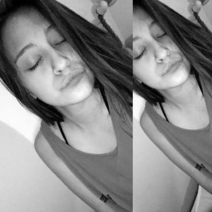 Meet your Posher, Chloe