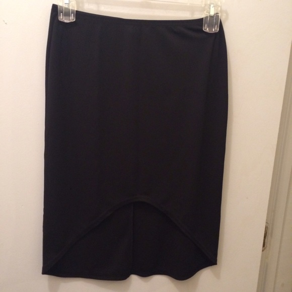 Super cute hi low skirt