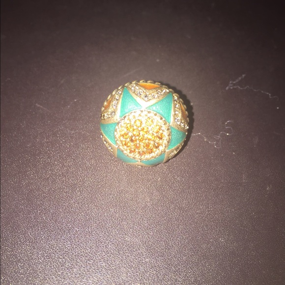 Designer ring - Picture 2 of 2