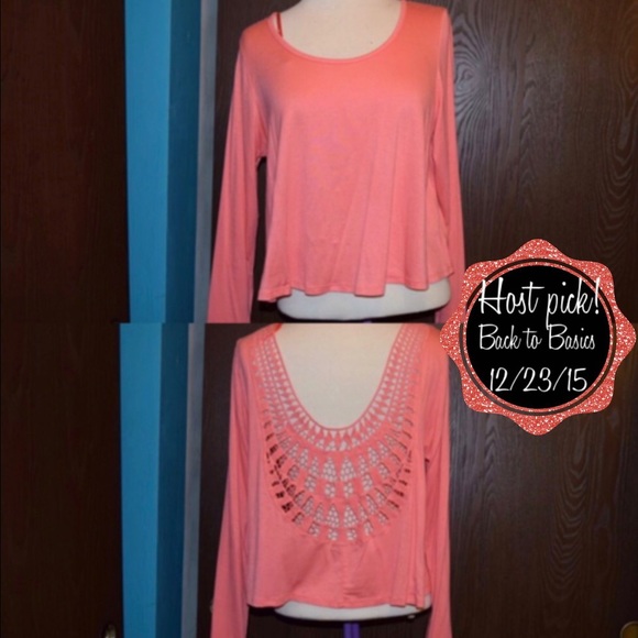 Deb Tops - 🎉HOST PICK🎉Peach crop top