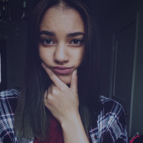 Meet your Posher, Linsey - Picture 2 of 4