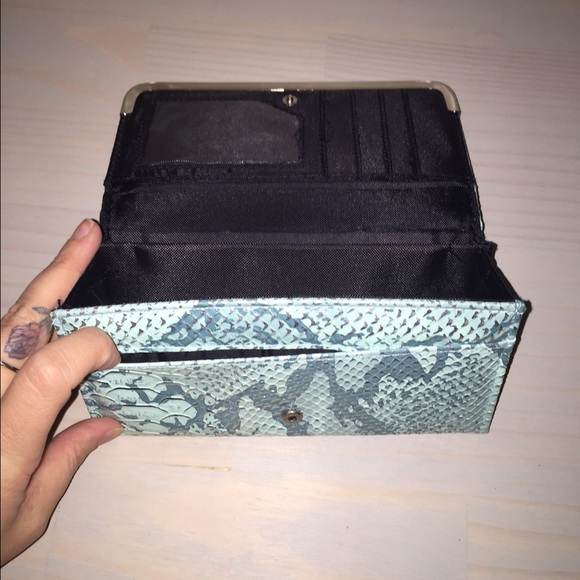 Wallet - Picture 2 of 3