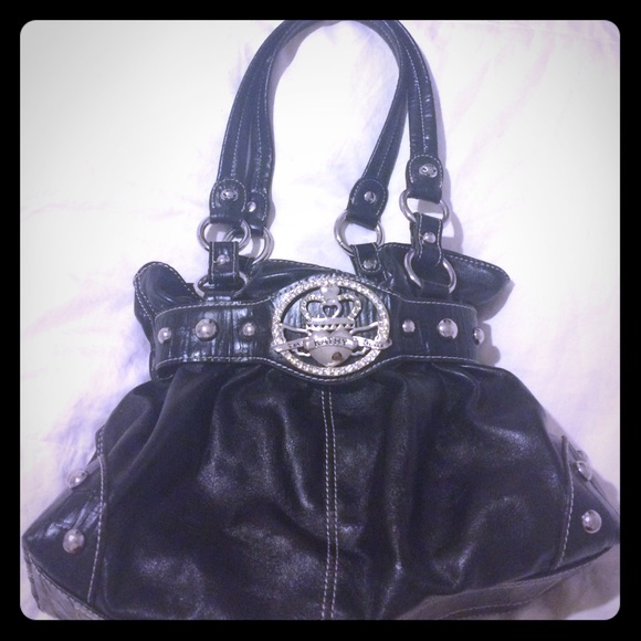 Black shoulder bag
