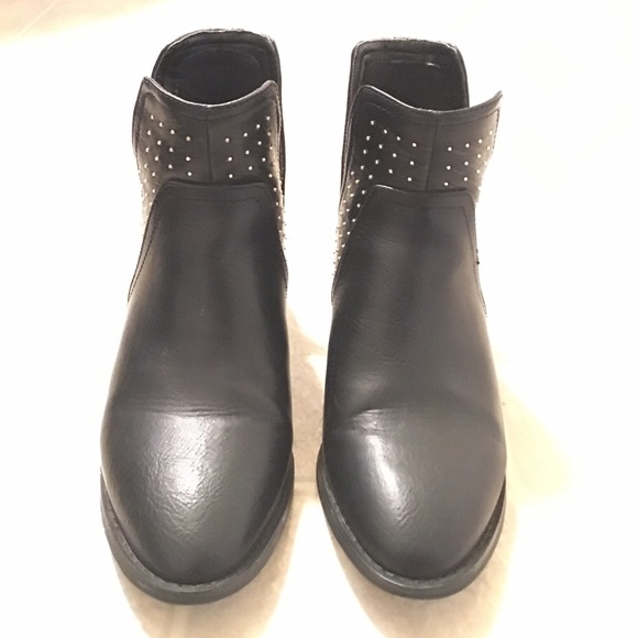 💥SALE💥 Black studded booties