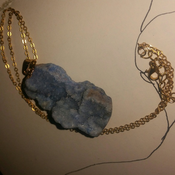 Blue stone and gold necklace - Picture 2 of 4