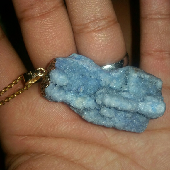 Blue stone and gold necklace - Picture 3 of 4