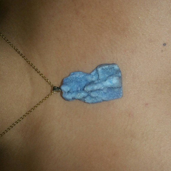 Blue stone and gold necklace - Picture 4 of 4