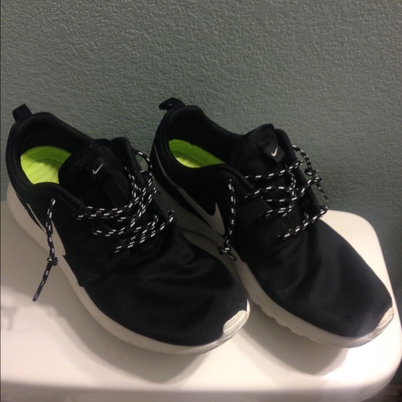 Nike Shoes Still For Sell