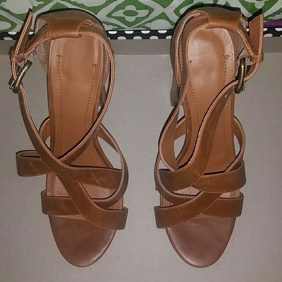 Chestnut strappy heels - Picture 3 of 4
