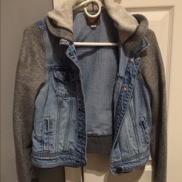American eagle Jean Jacket with hood