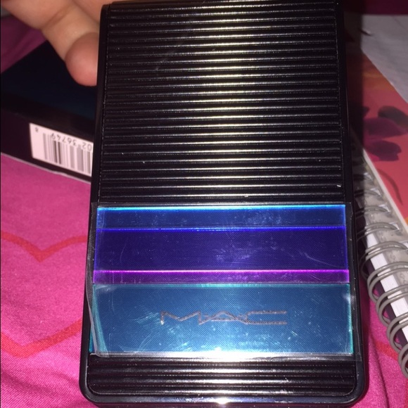 MAC Enchanted Eve Eyes Warm Holiday Collection