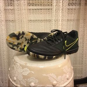 Nike 9.5 leather/hunter/camp