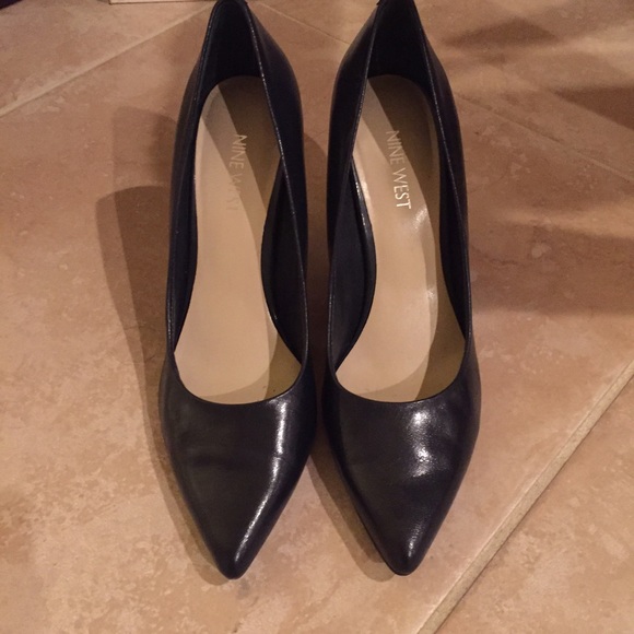 Nine West Navy Pumps