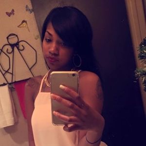 Meet your Posher, Ebony