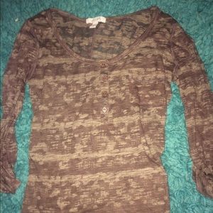 Delias burn out pocket tee