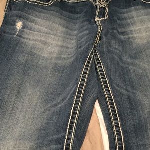 Plus size Vigoss distressed jeans size 20